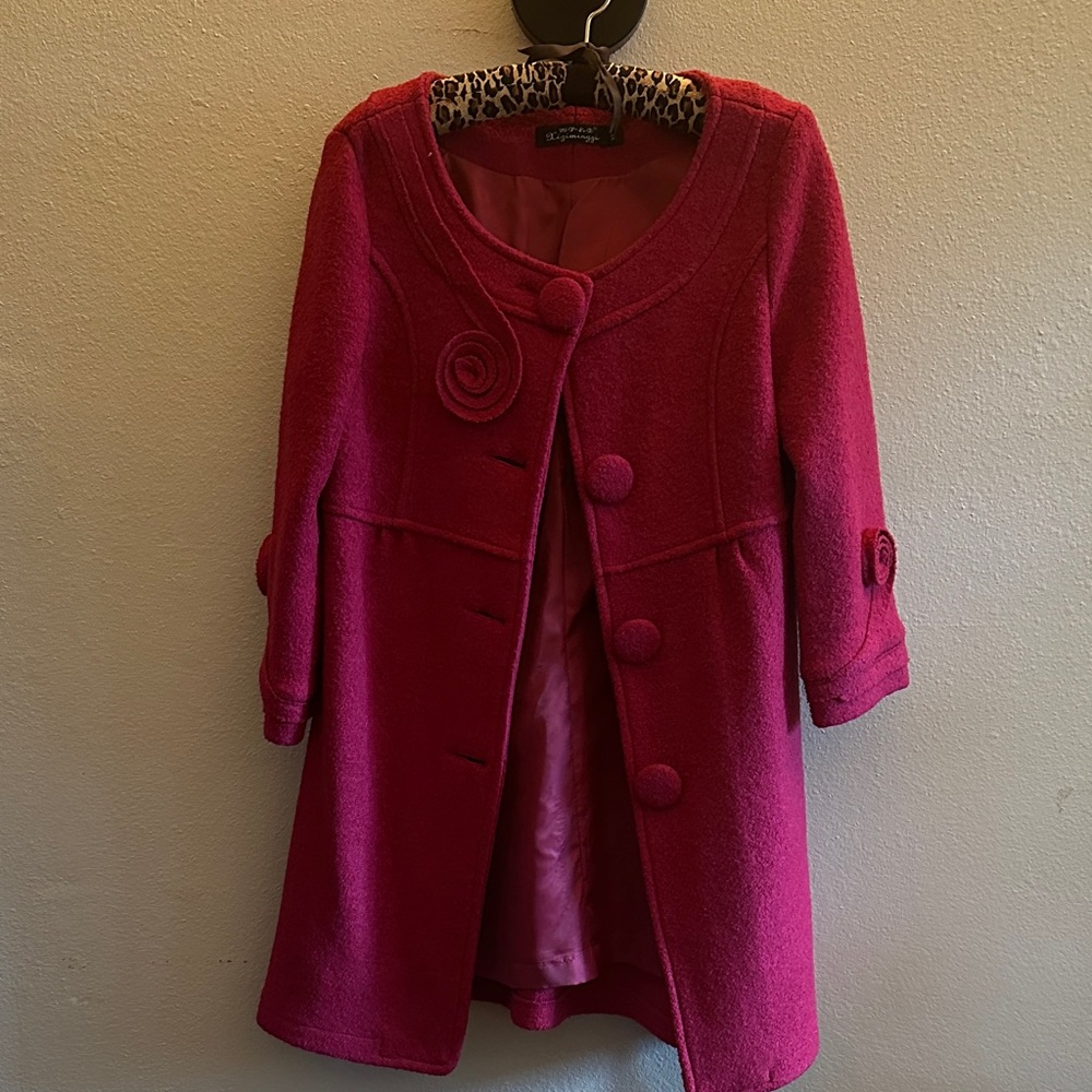Stylish Pink Cape Coat with Button Details